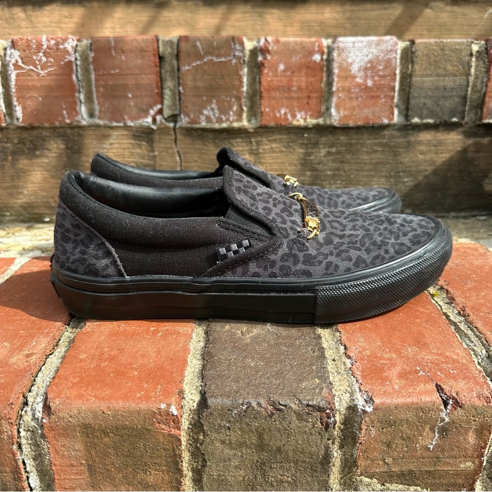 Vans x Cher Strawberry Skater Slip-On Sneakers in Cheetah Black Men’s 7 - Picture 4 of 10